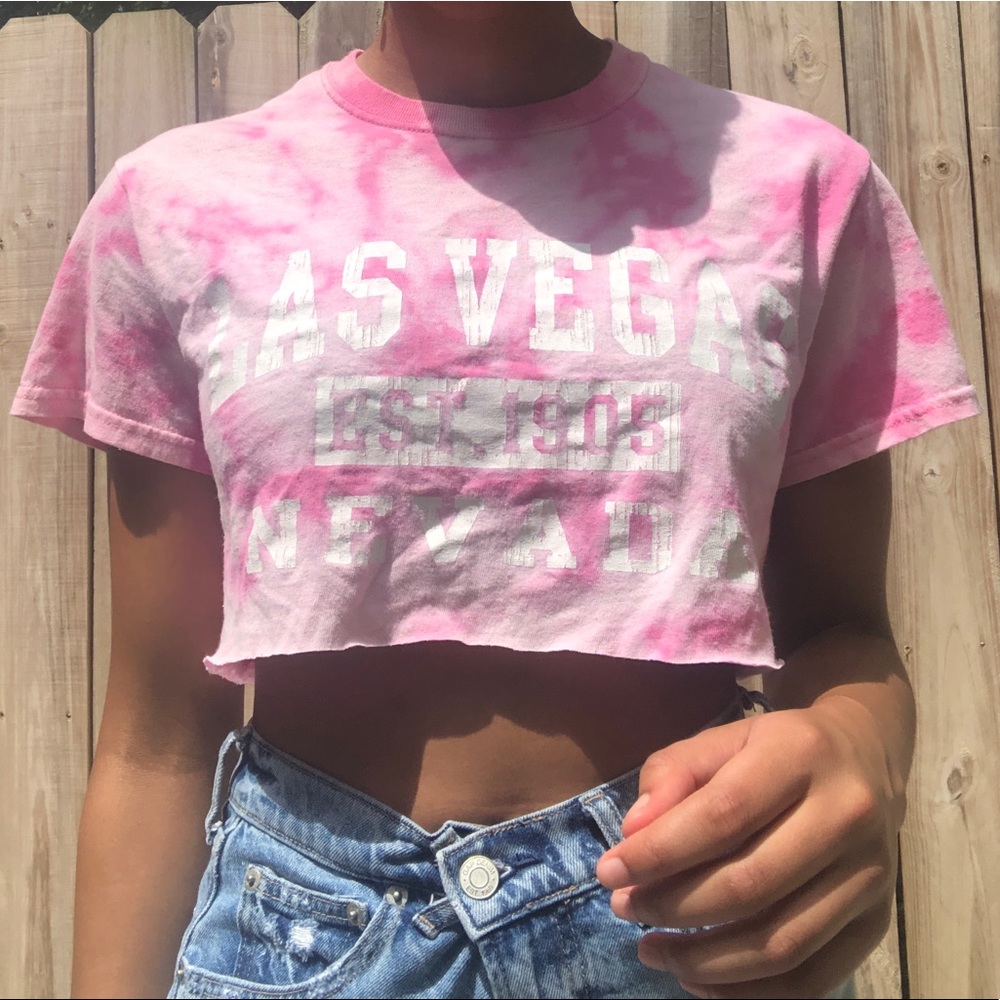 tie dye cropped graphic tee 👚